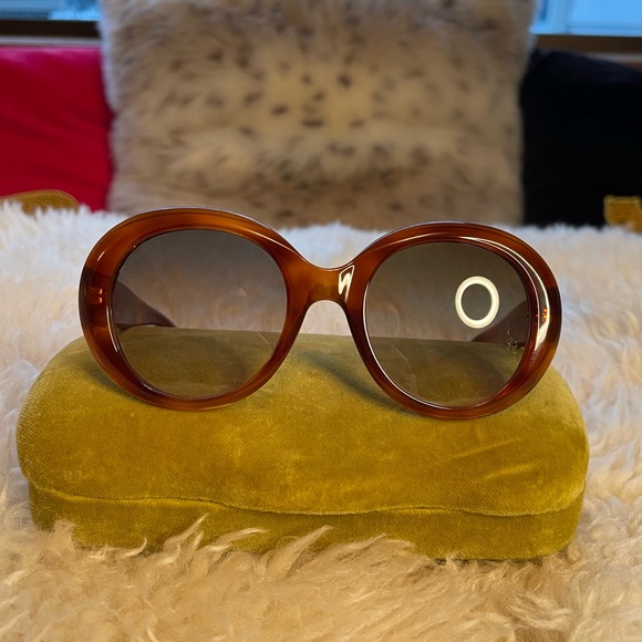 Authentic Gucci sunglasses - Picture 9 of 11